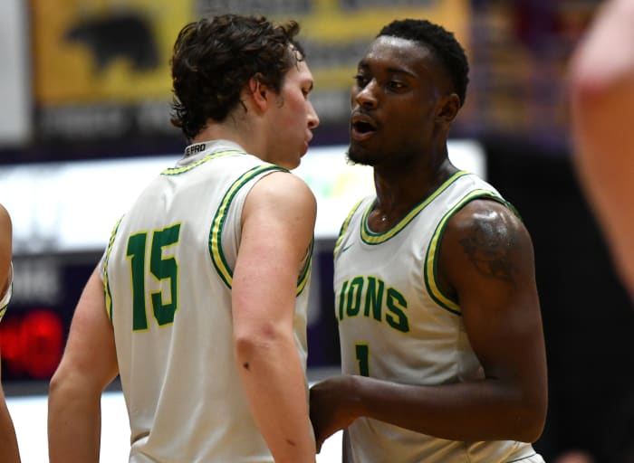 West Linn Central Catholic 6A Oregon boys basketball quarterfinal Taylor Balkom 16